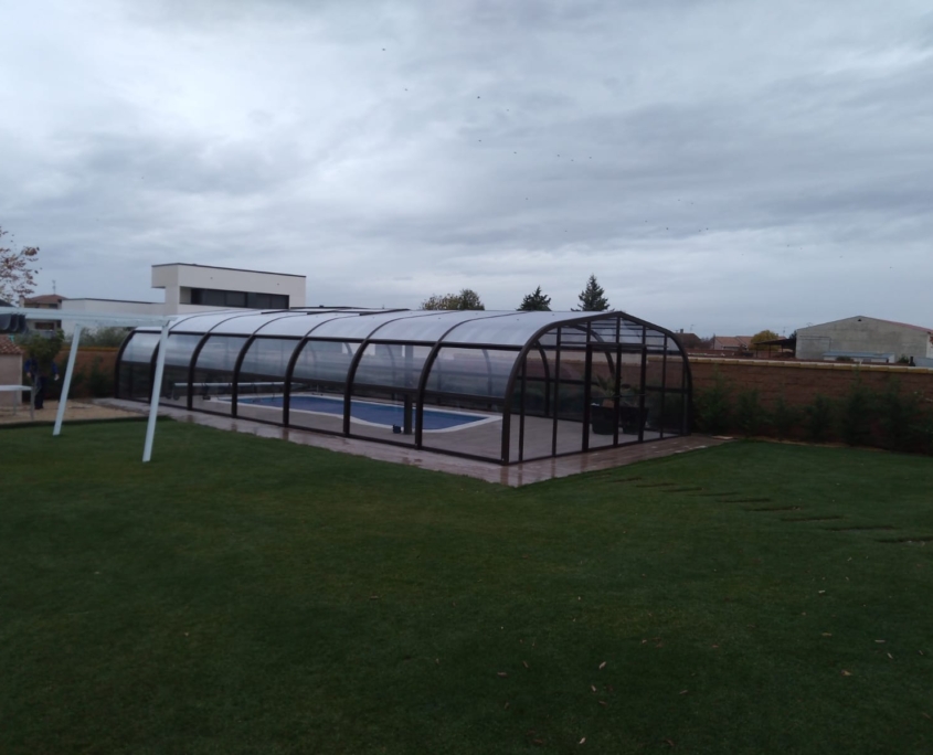 Venta de cubiertas y equipos de piscinas en Valladolid